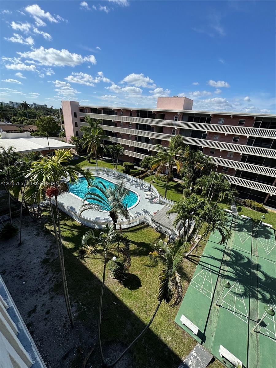 ELDORADO PLAZA WEST CONDO - Residential Lease