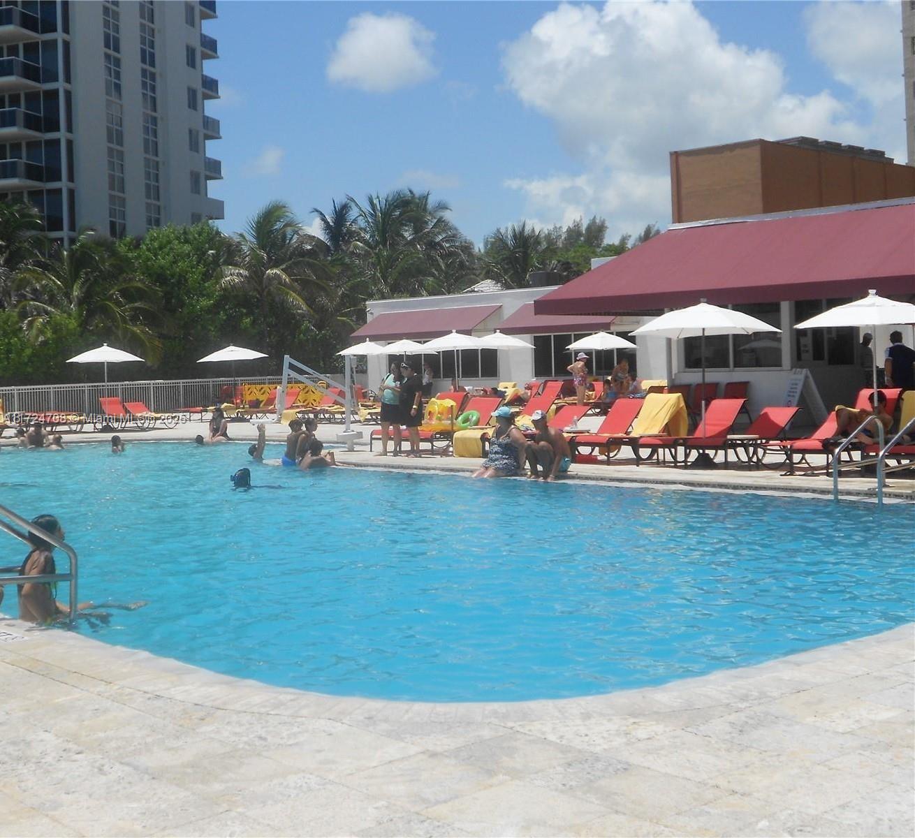 19201 Collins Ave 1009