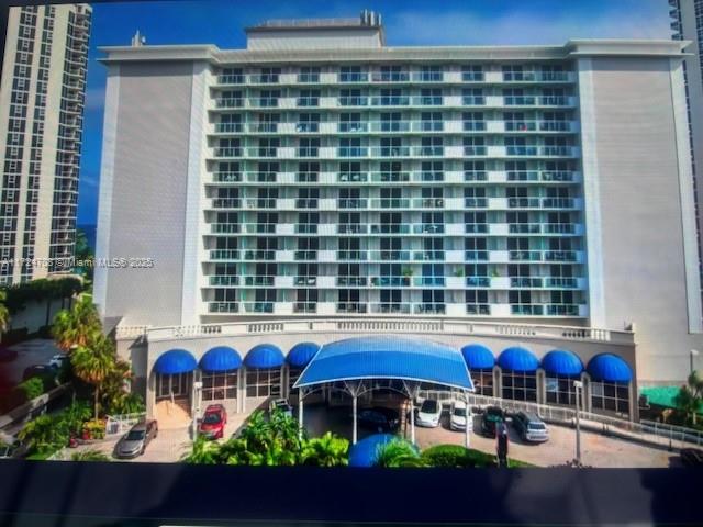19201 Collins Ave 1009