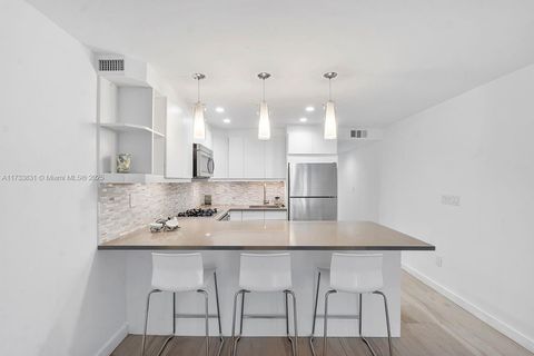405 N Hibiscus Dr 202 Miami Beach FL 33139