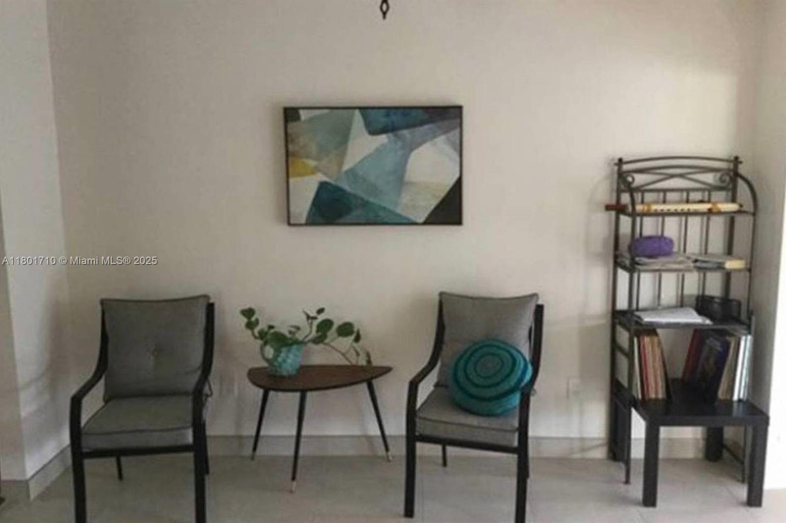 HOLLYWOOD CENTER AMEN PLA - Residential