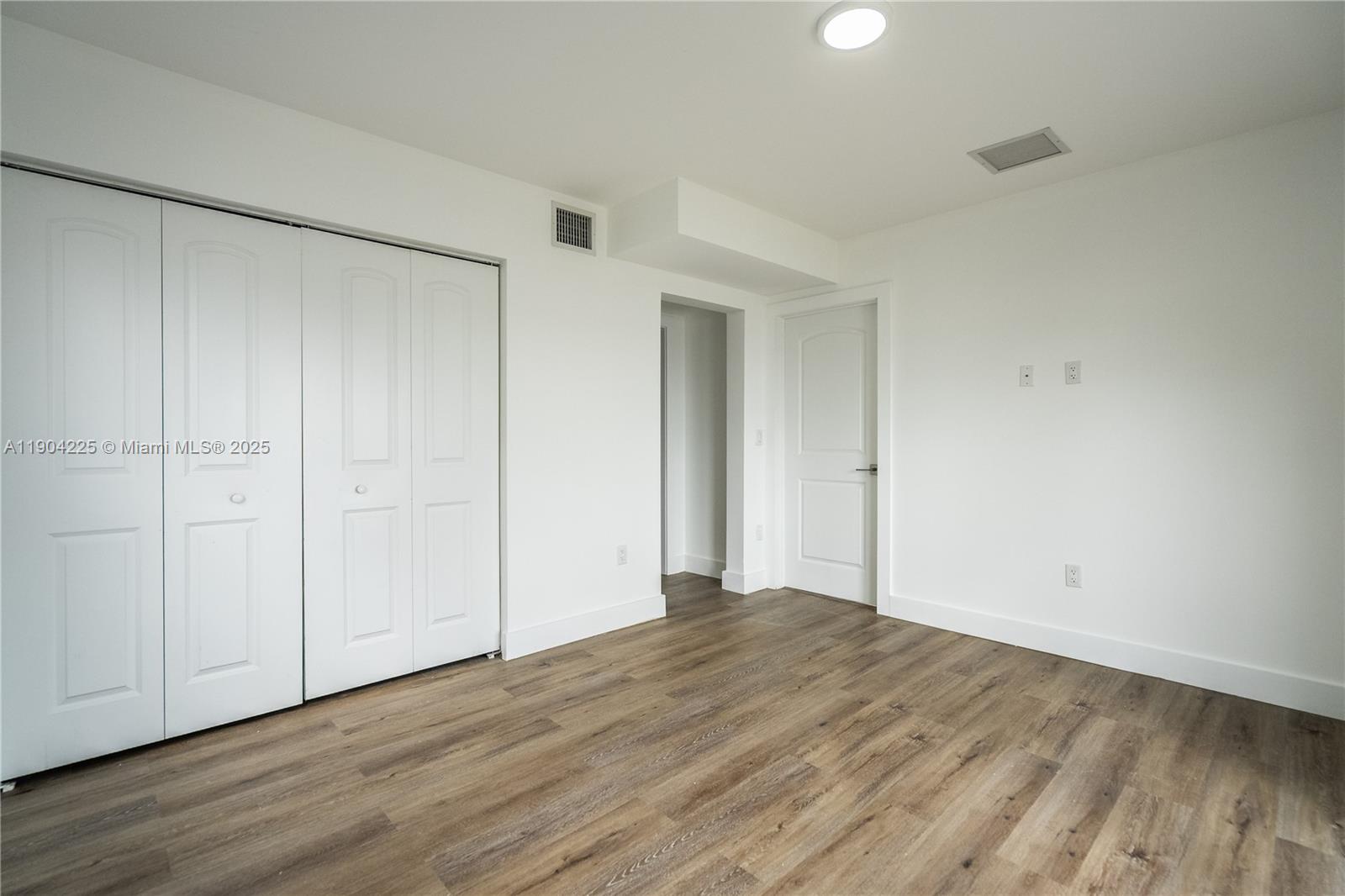 TREASURE IS 1ST ADDN PORT - Residential Lease