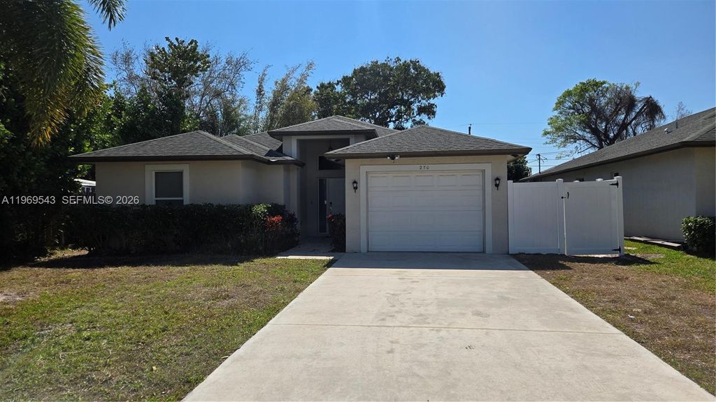 Photo of 250 Ipswich St, Boca Raton, FL 33487 (MLS # A11969543)