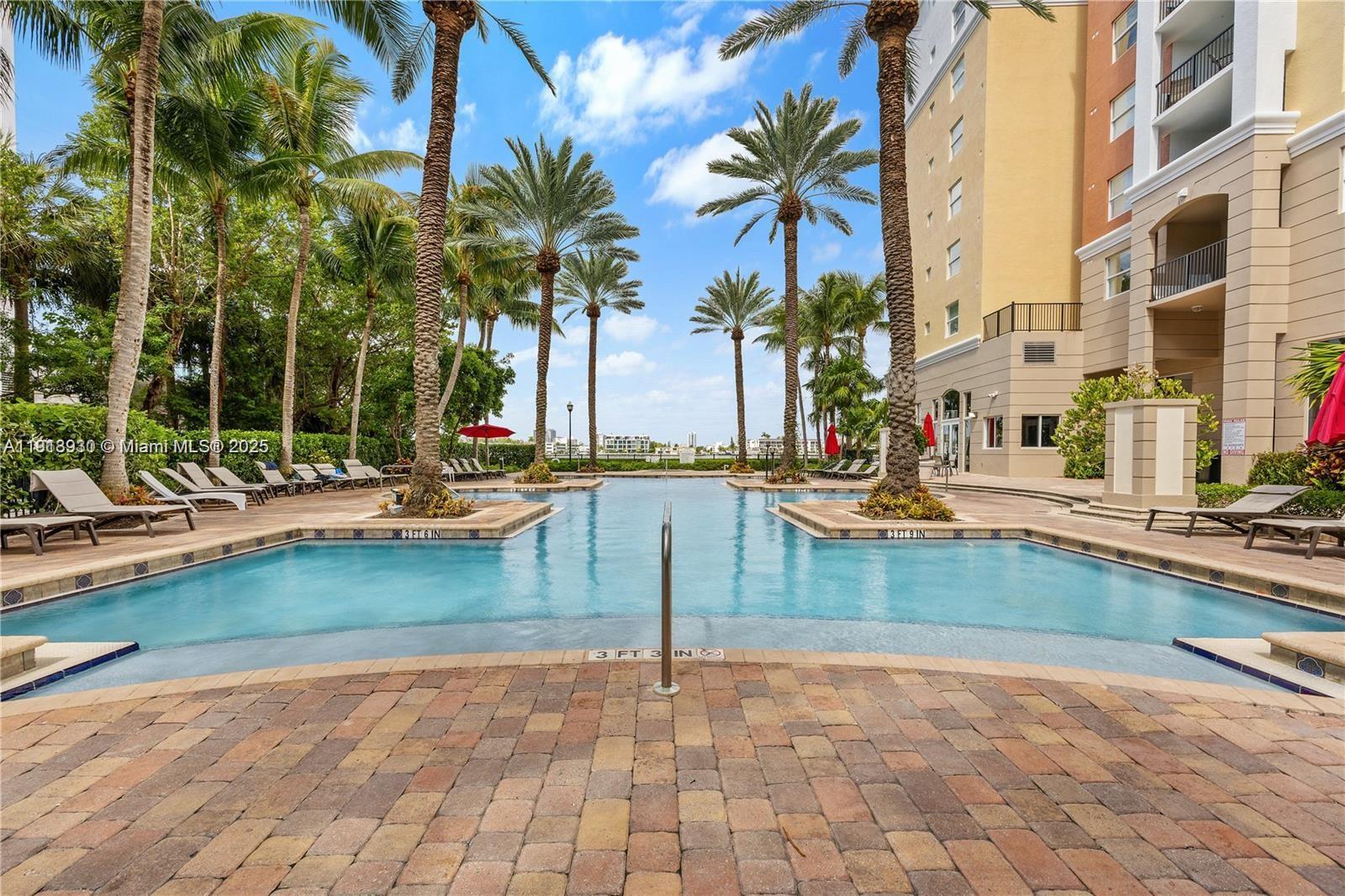 PORTO BELLAGIO CONDO - Residential