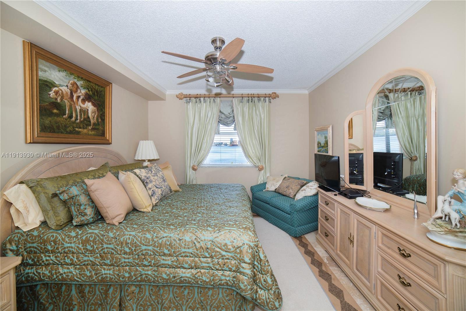 PORTO BELLAGIO CONDO - Residential