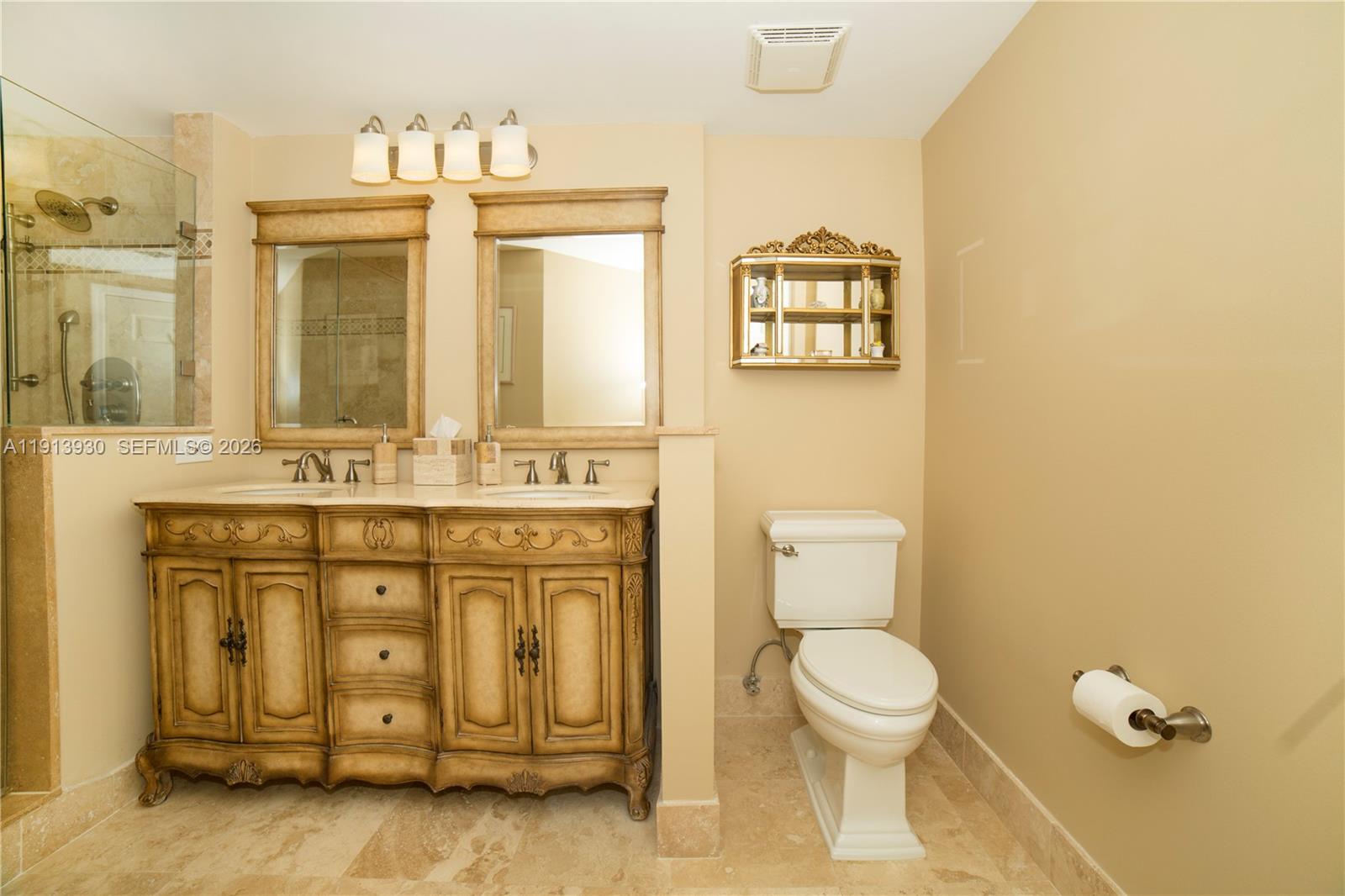 PORTO BELLAGIO CONDO - Residential