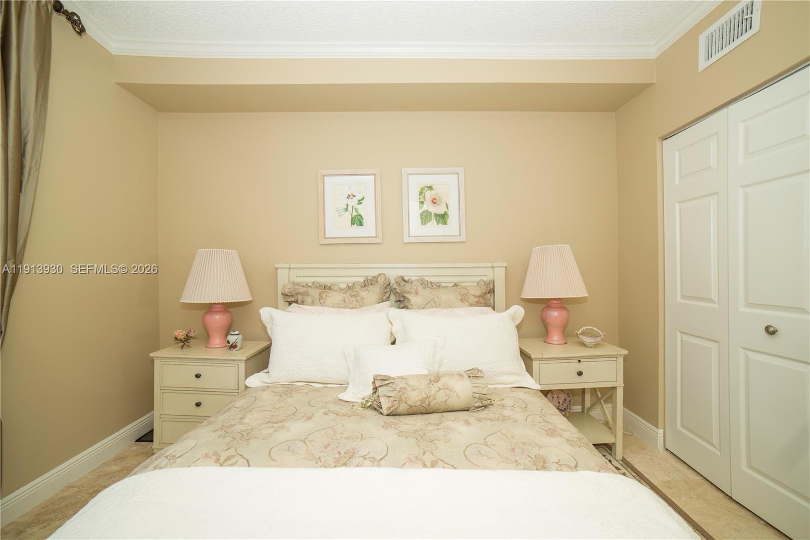 PORTO BELLAGIO CONDO - Residential