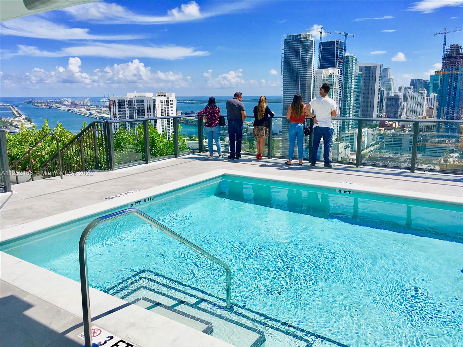 CANVAS CONDO - Residential Lease