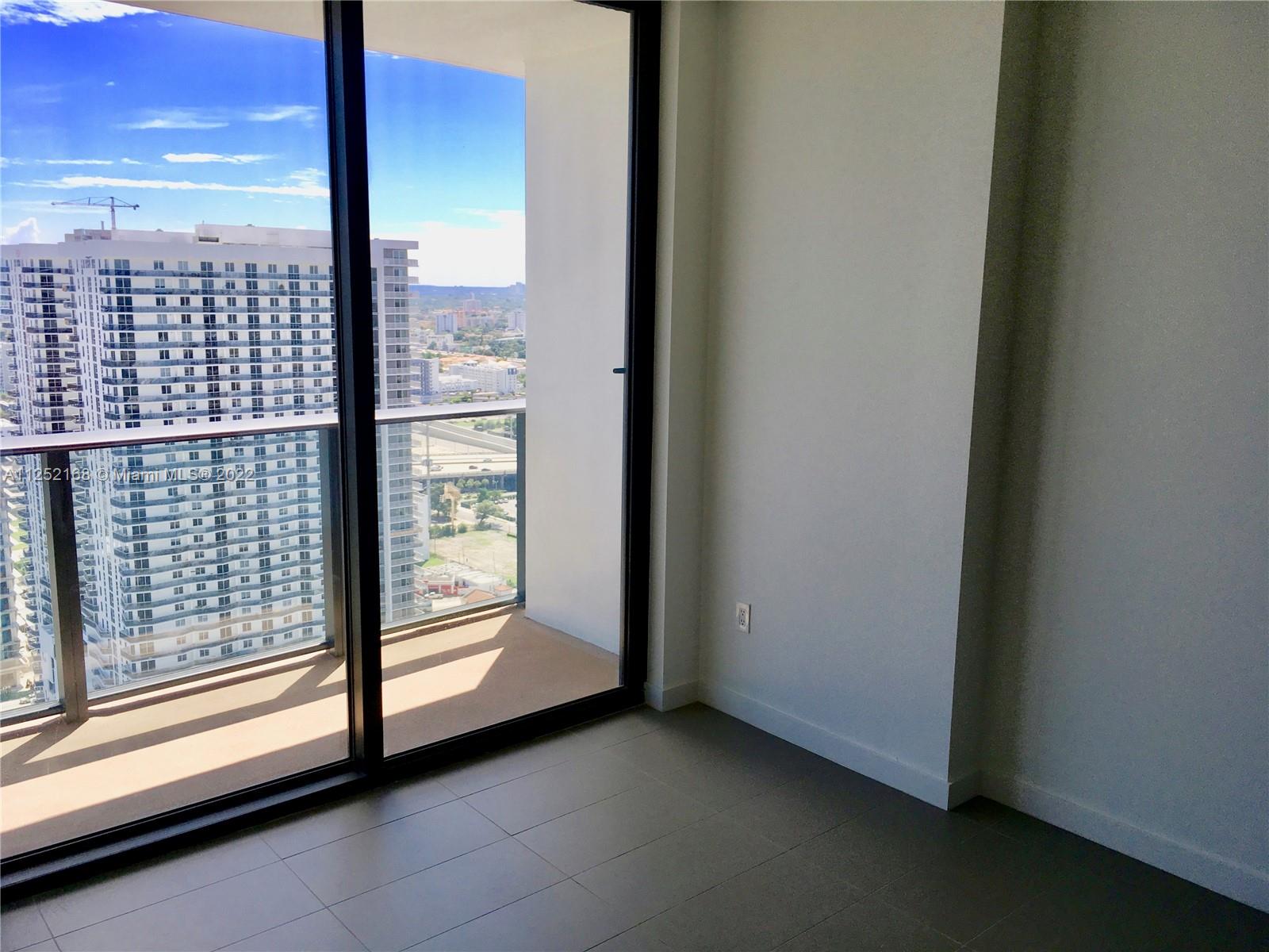 CANVAS CONDO - Residential Lease