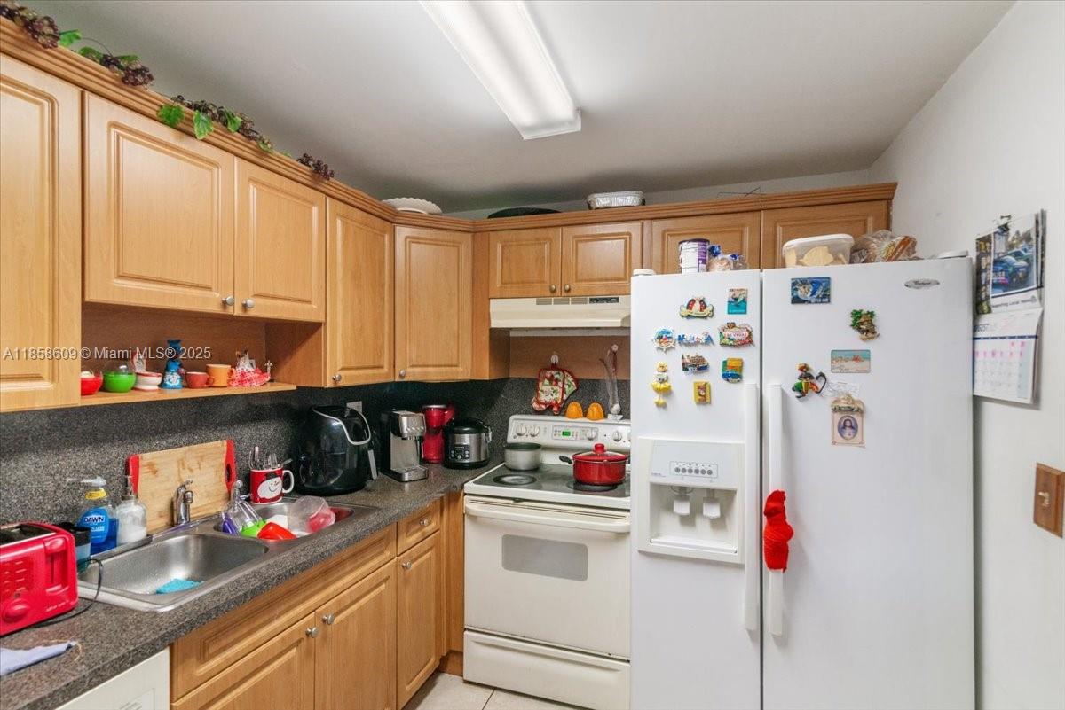 6190 W 19th Ave 202