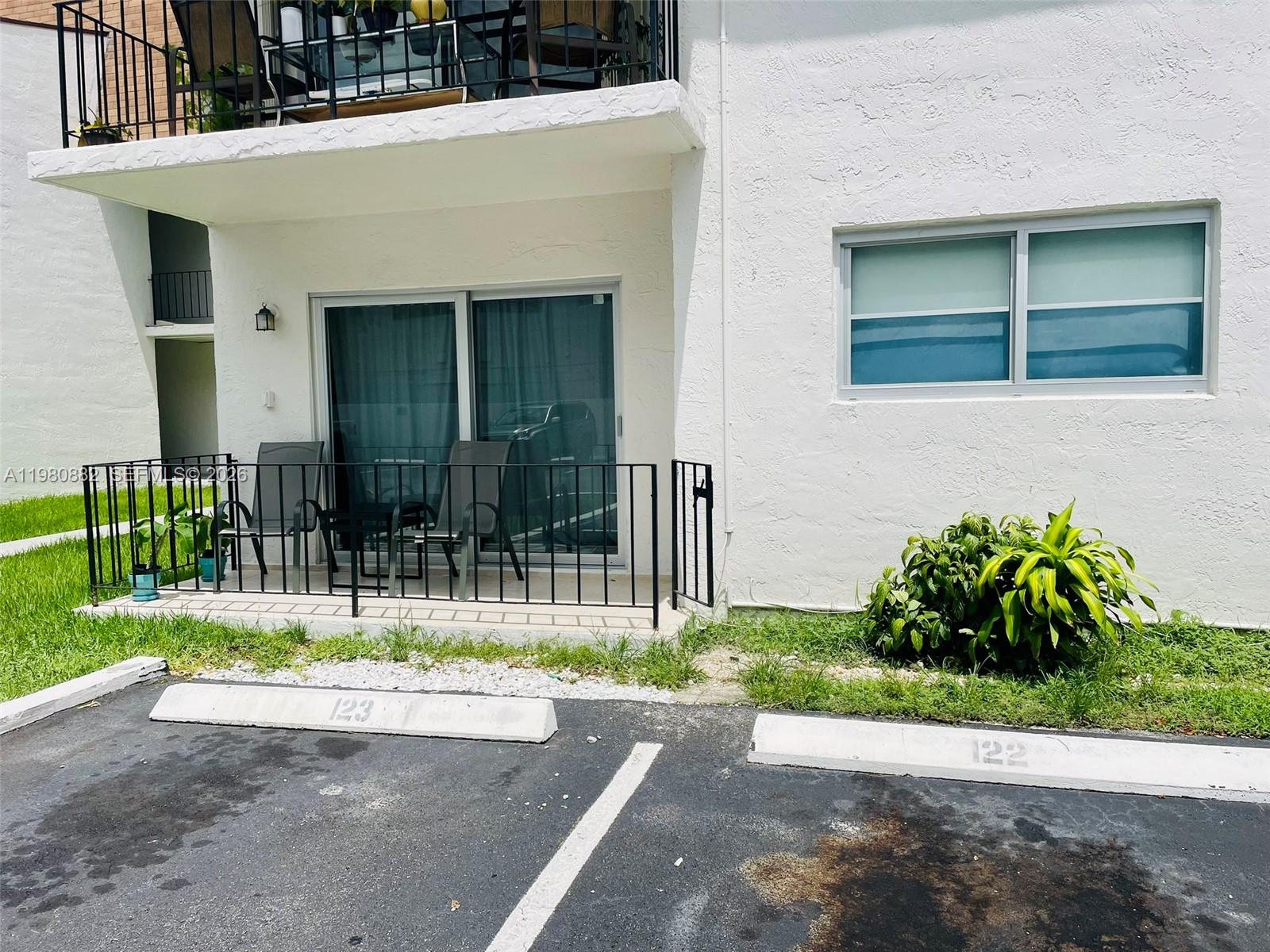 LA FUENTE CONDO - Residential