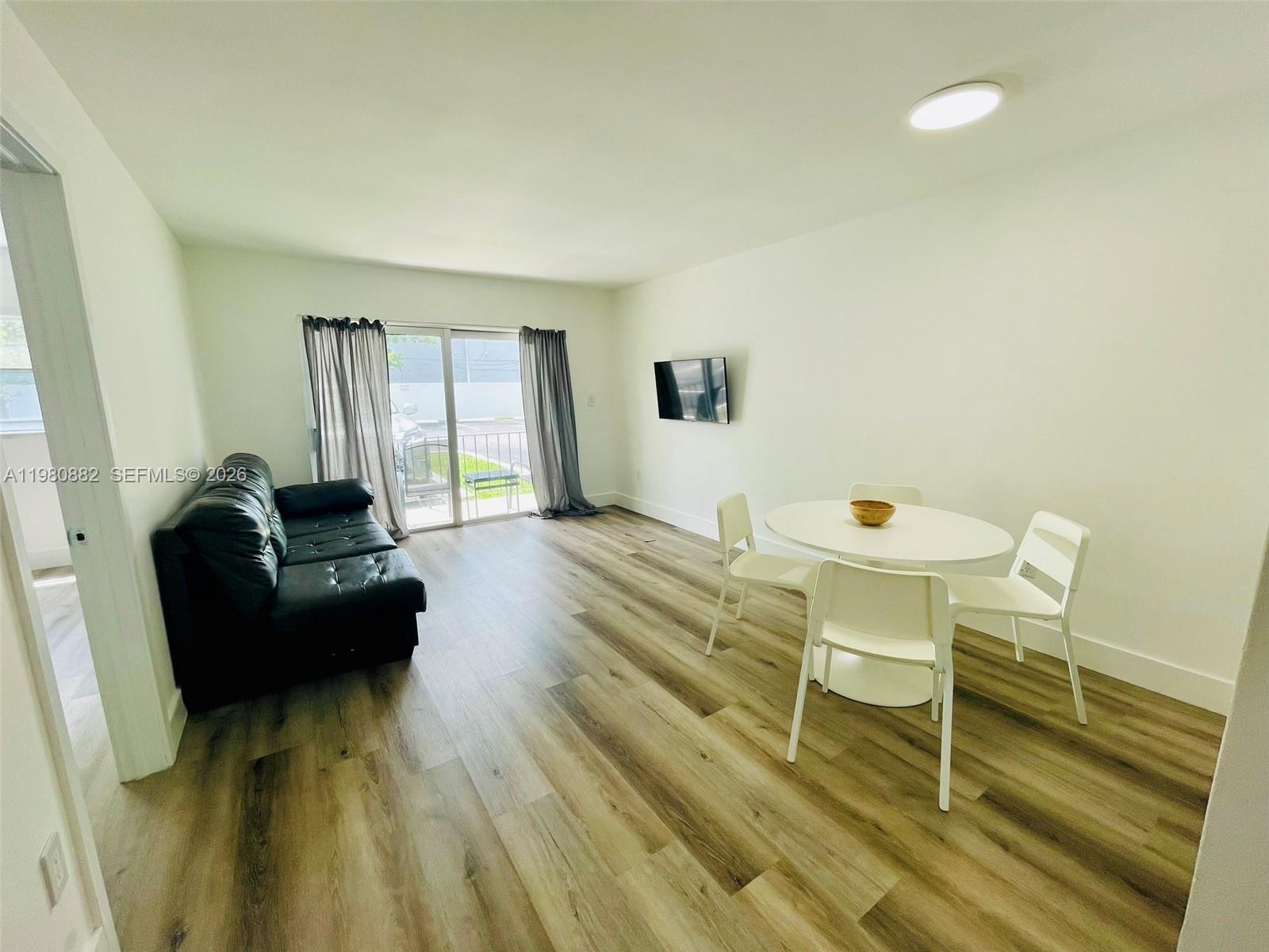 LA FUENTE CONDO - Residential