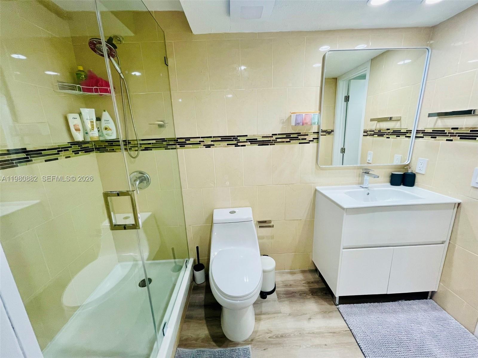 LA FUENTE CONDO - Residential