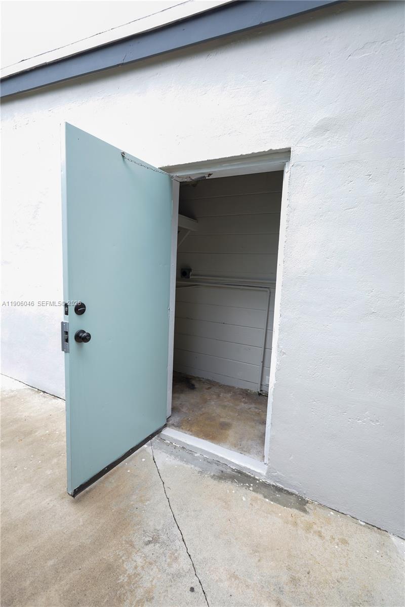 BUNCHE PARK - Residential