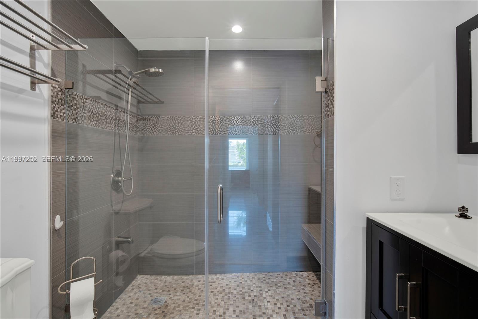 RIVIERA ESTATES 1ST ADDN - Residential Lease