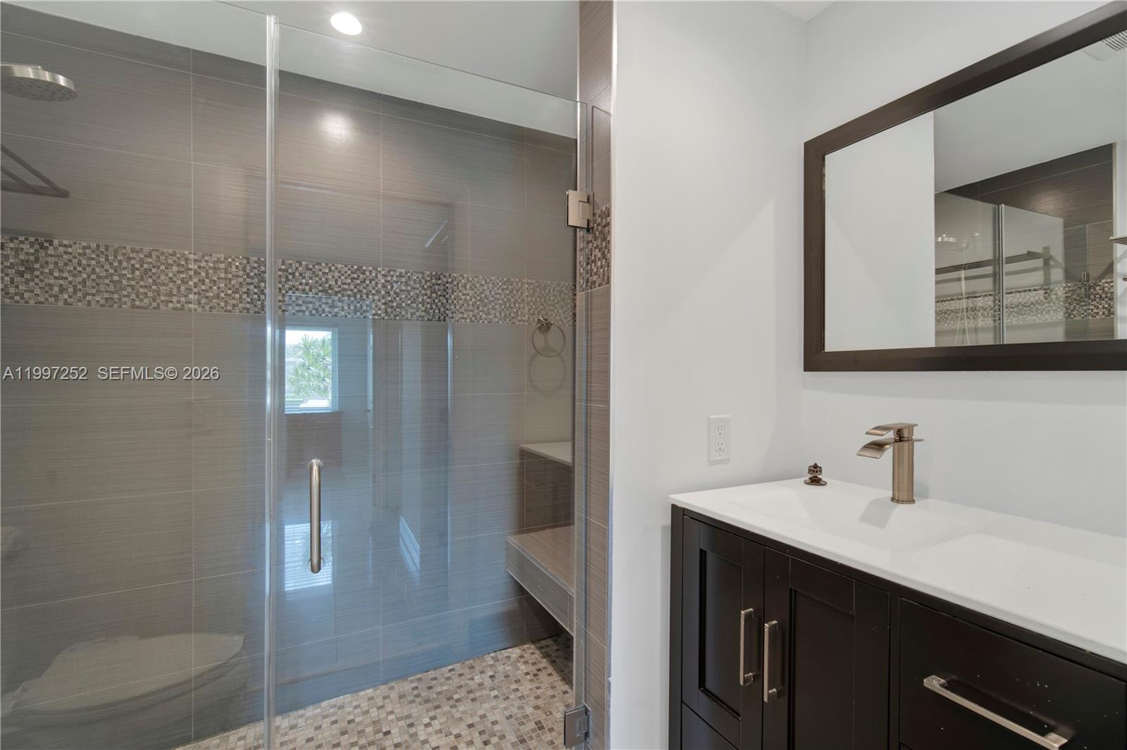 RIVIERA ESTATES 1ST ADDN - Residential Lease