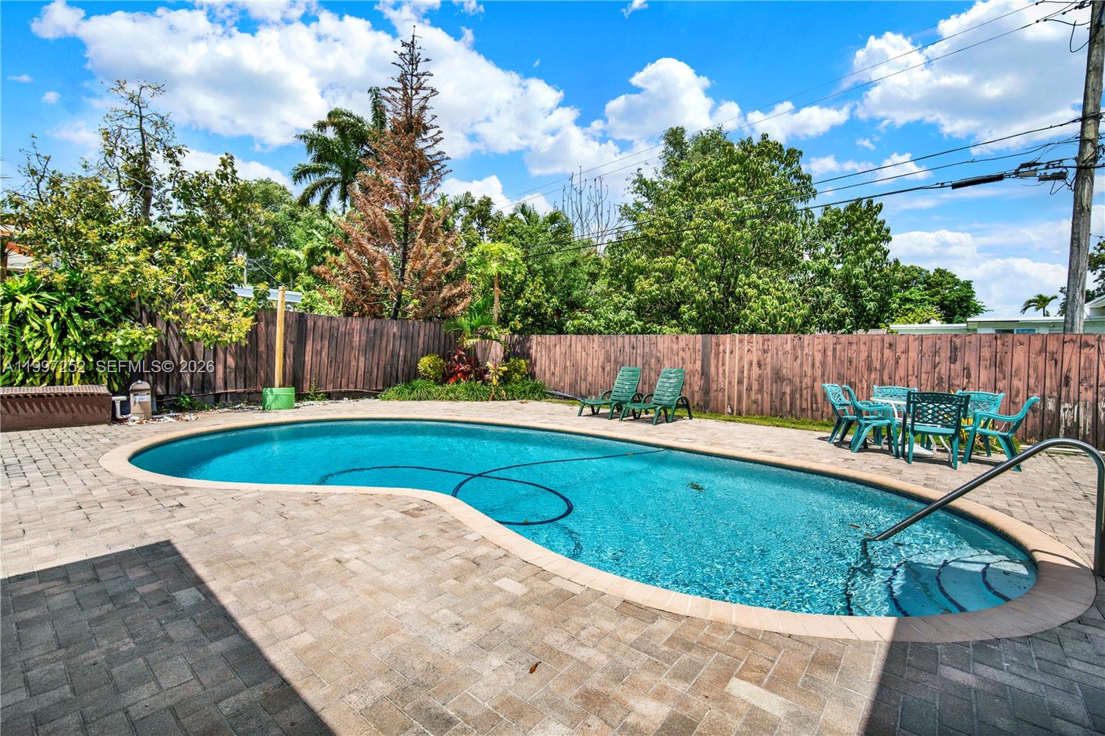 RIVIERA ESTATES 1ST ADDN - Residential Lease