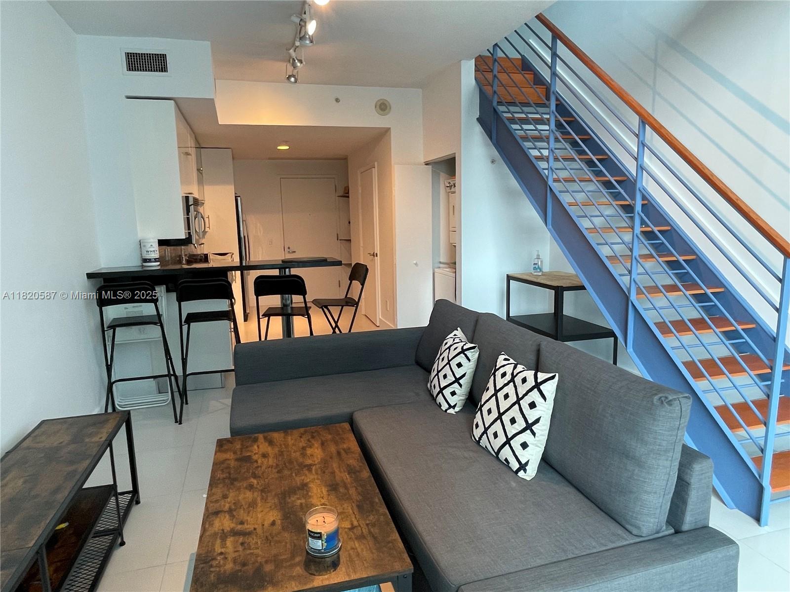 60 SW 13th St 2606