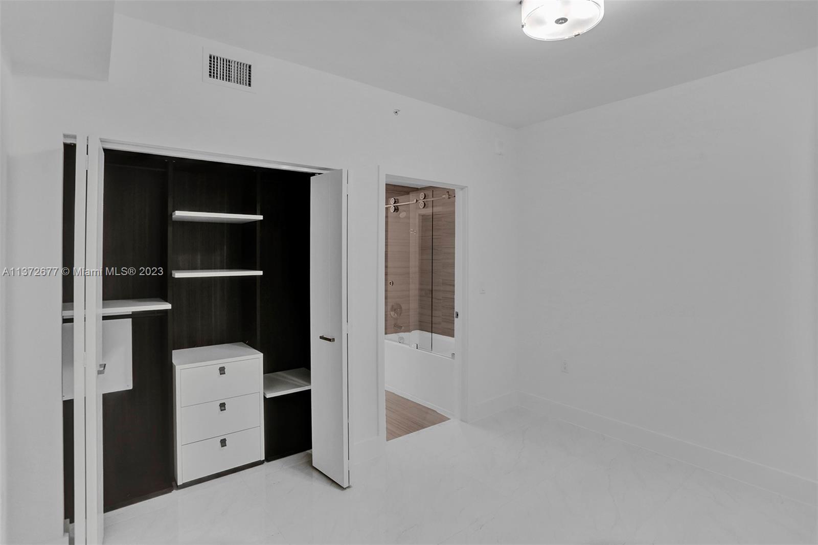 MERRICK MANOR - Residential Lease