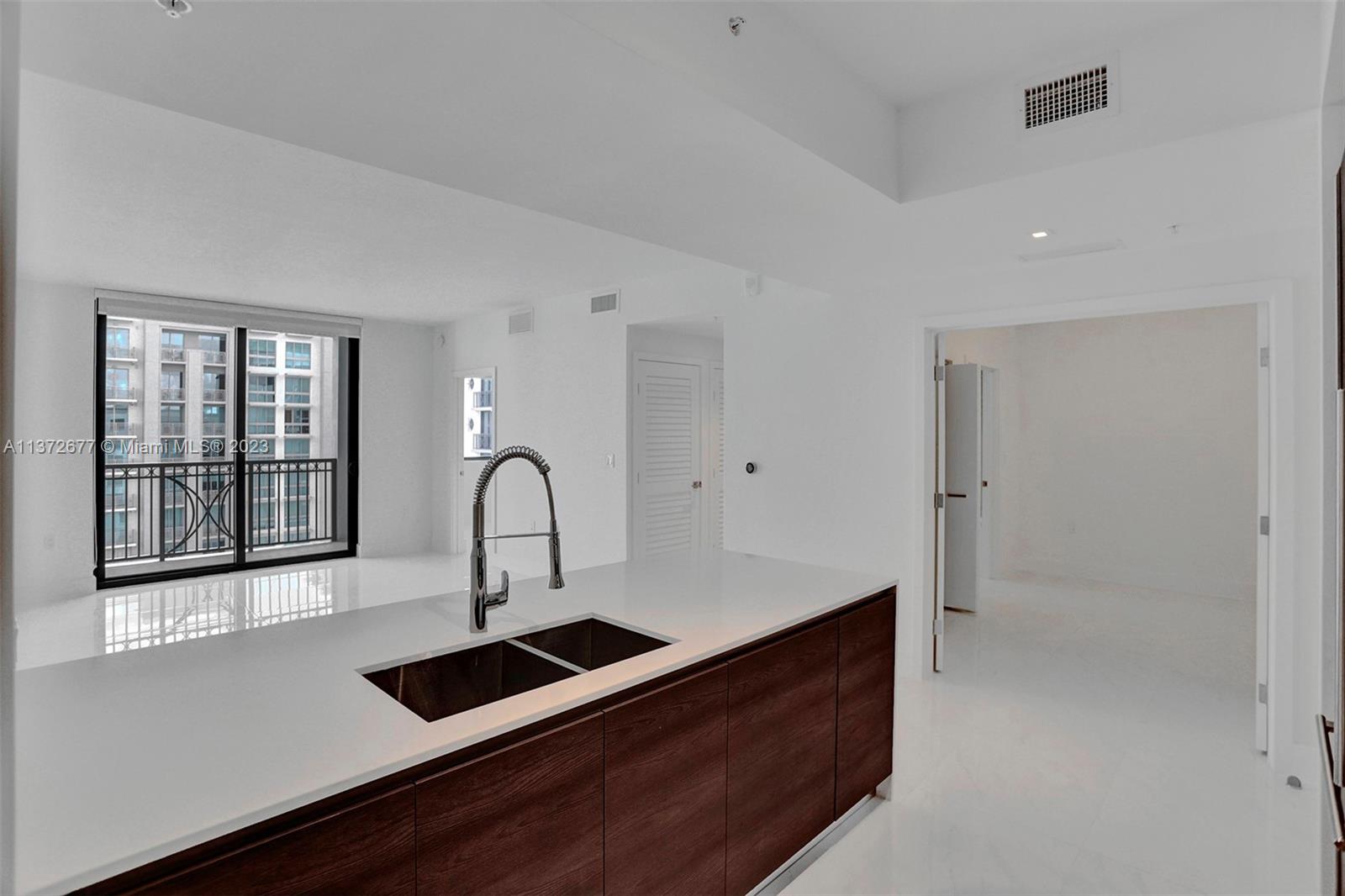 MERRICK MANOR - Residential Lease
