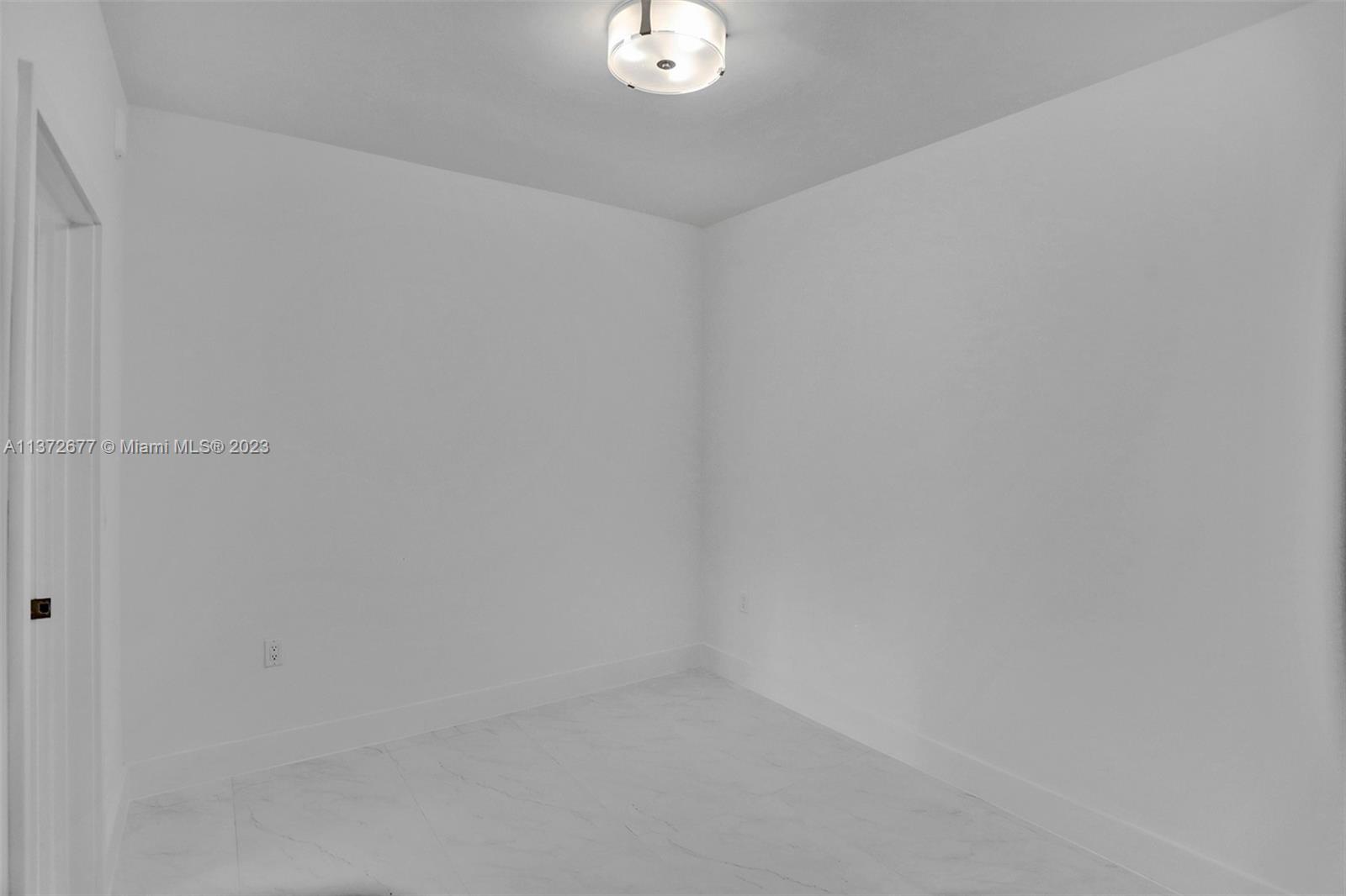 MERRICK MANOR - Residential Lease