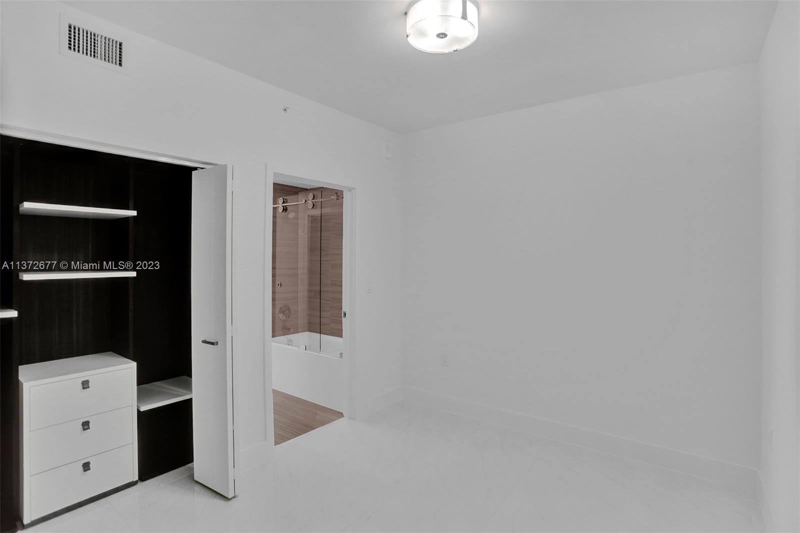 MERRICK MANOR - Residential Lease