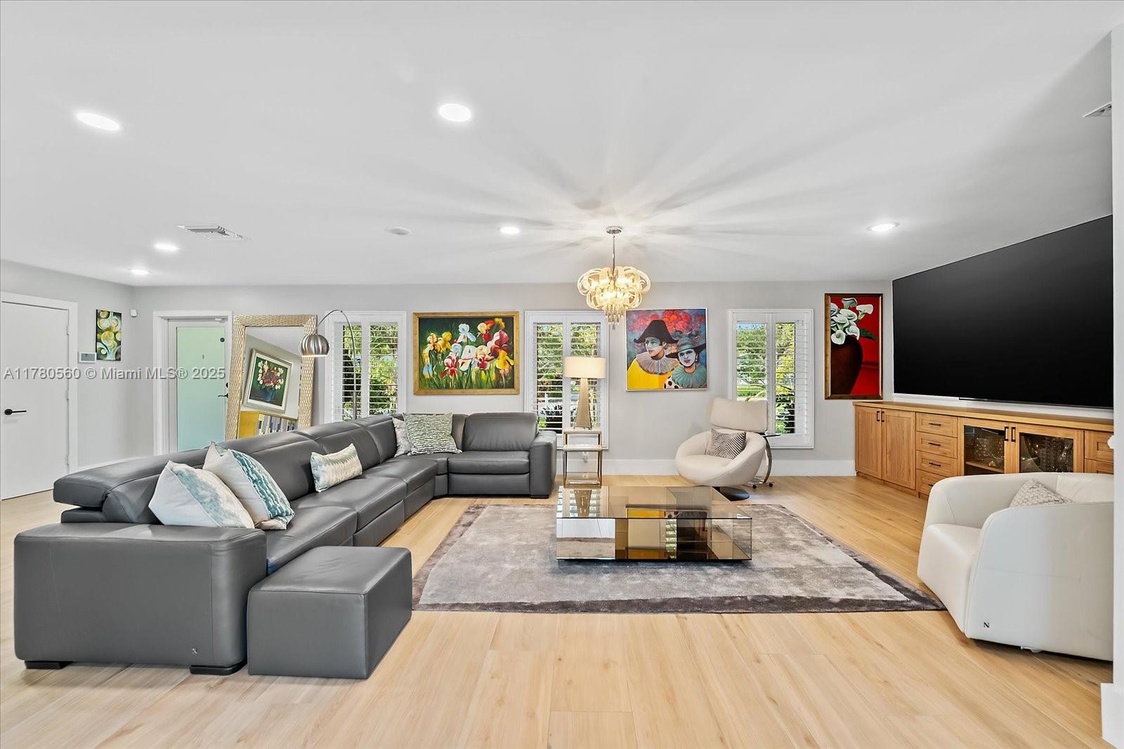 ROYAL PALM HARBOR - Residential