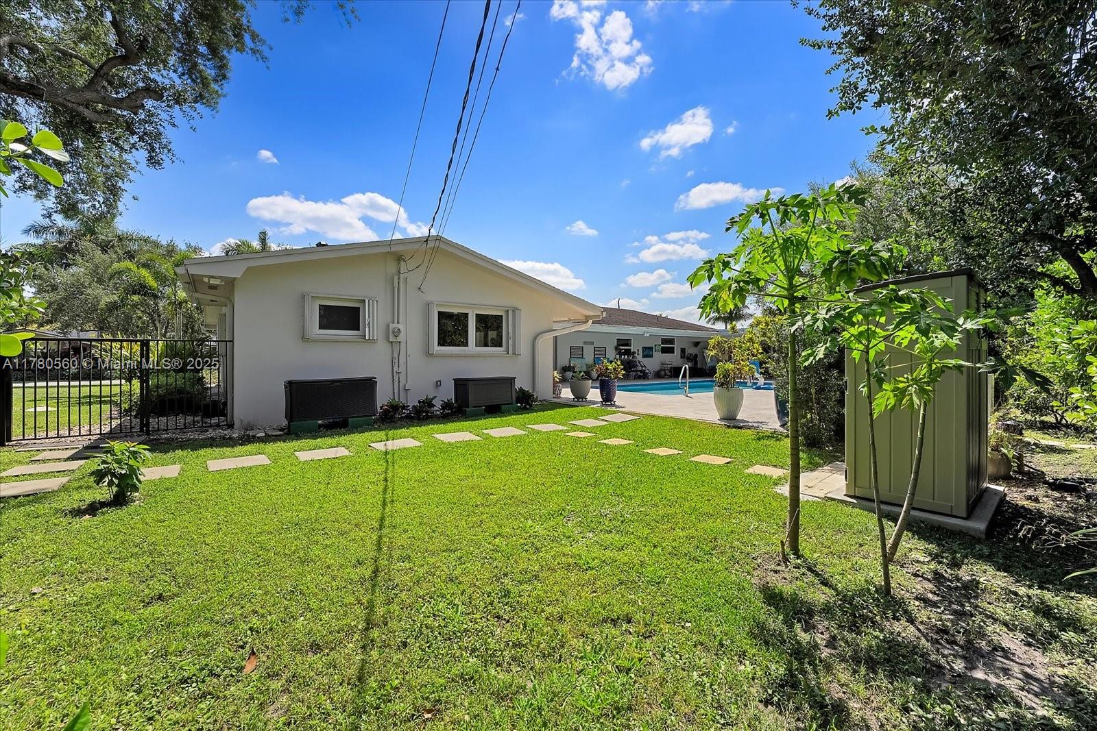 ROYAL PALM HARBOR - Residential