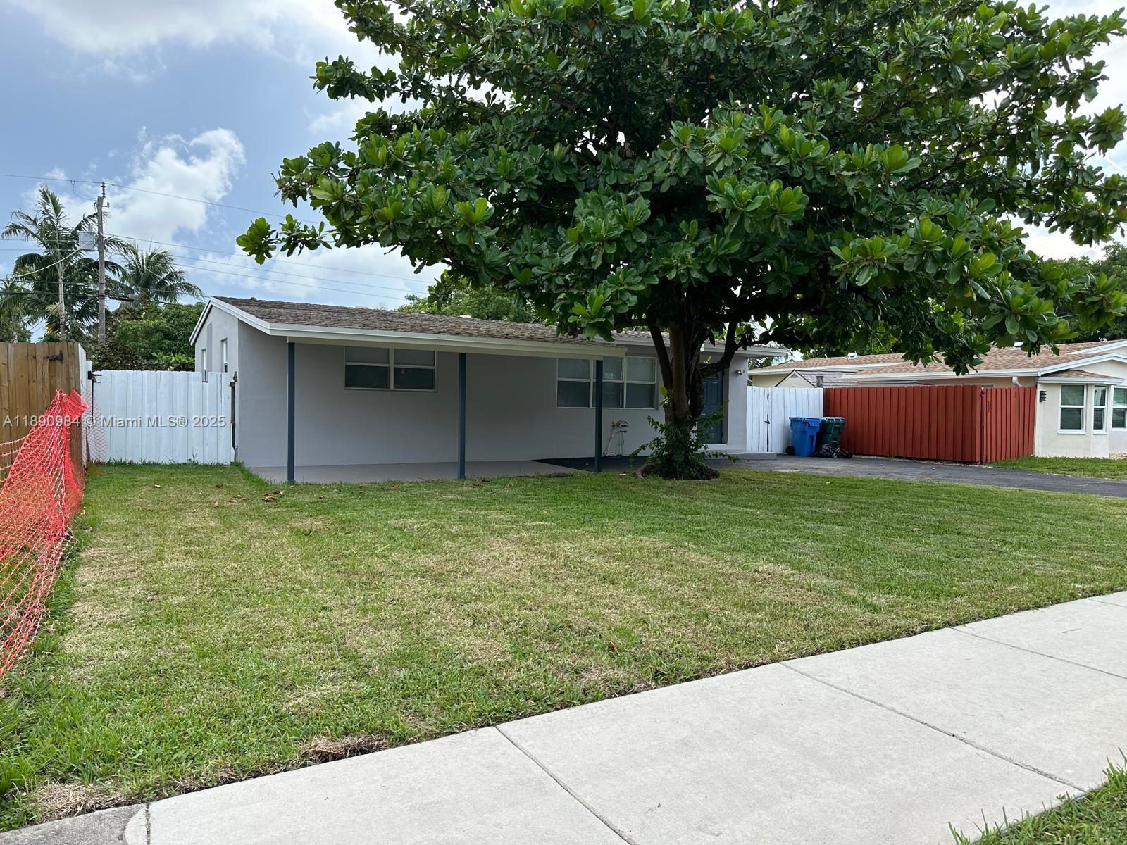 COLLIER ESTATES FIFTH ADD - Residential