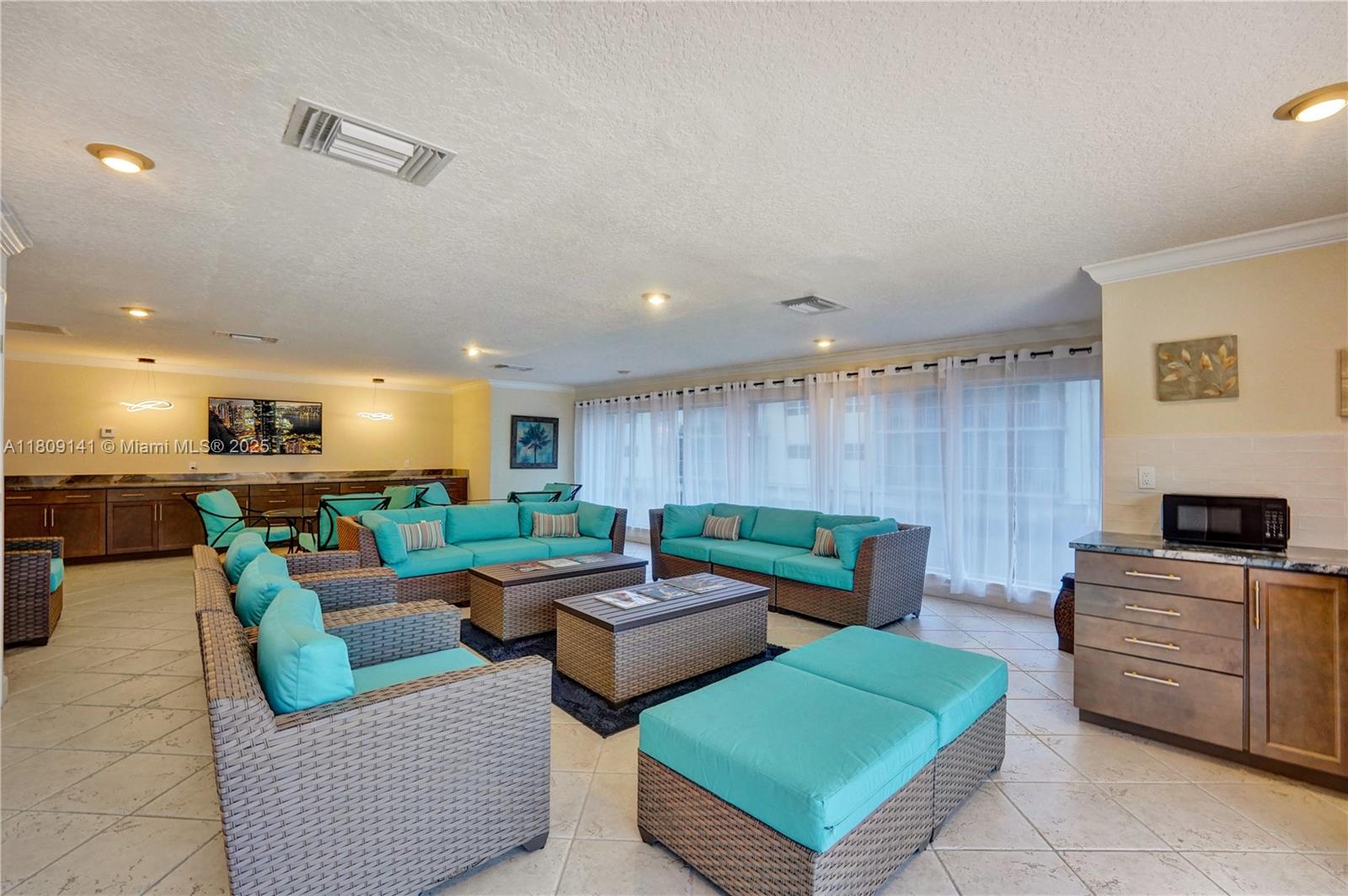 HIDDEN HARBOR CONDOMINIUM - Residential