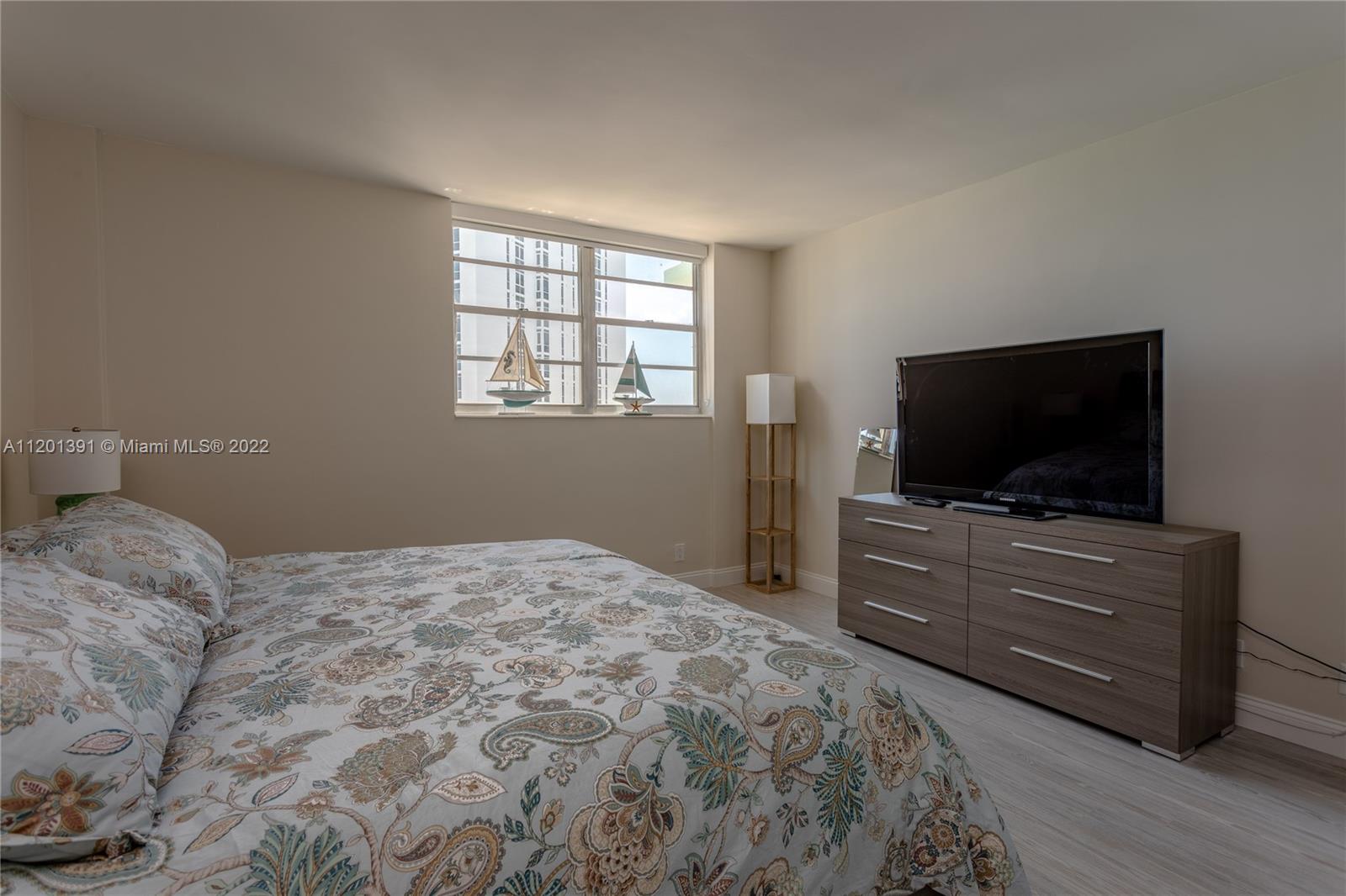 TIDES ON HOLLYWOOD BEACH - Residential Lease