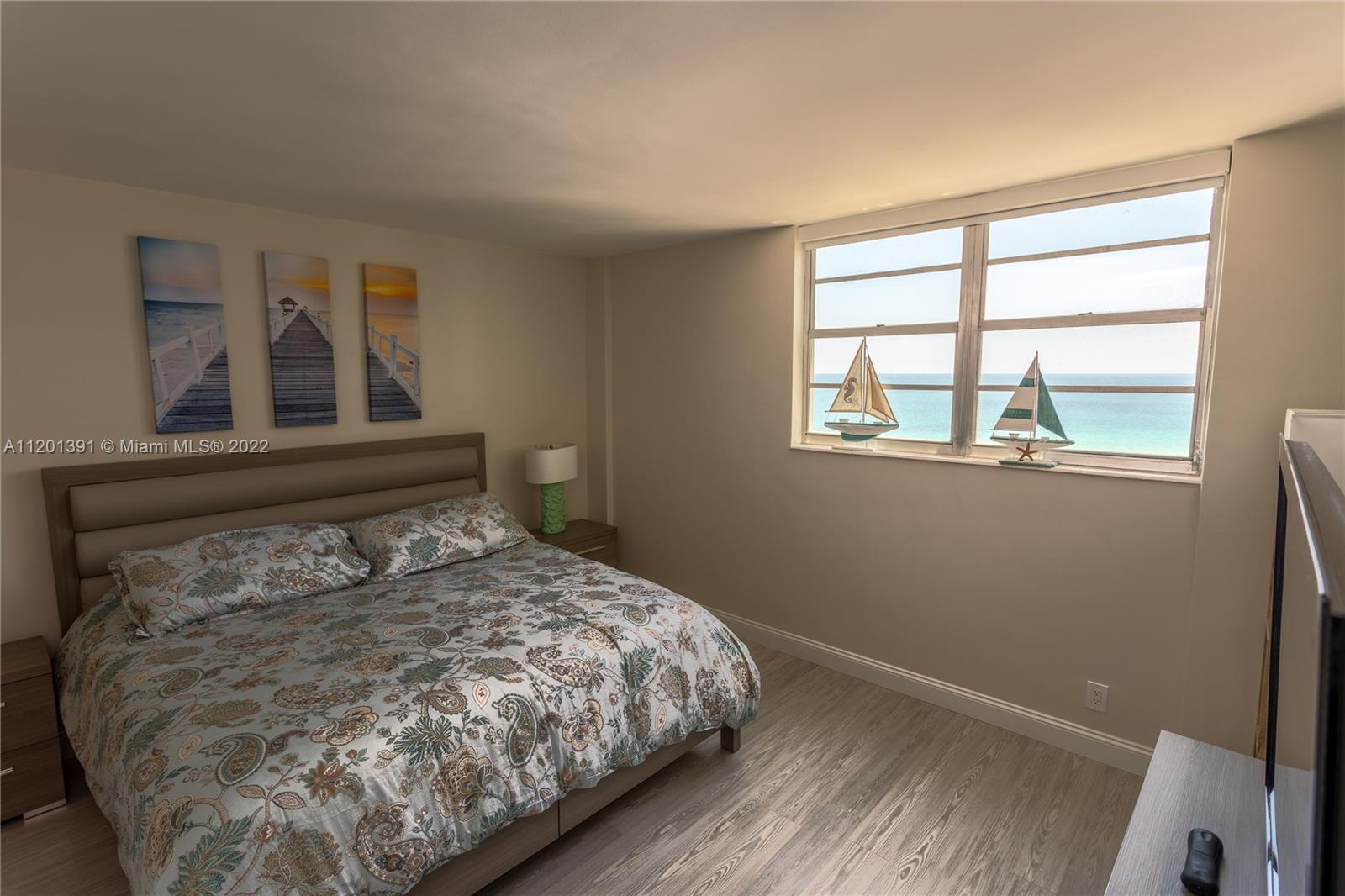 TIDES ON HOLLYWOOD BEACH - Residential Lease