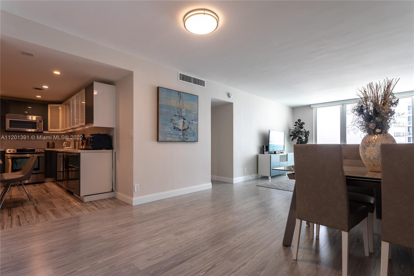 TIDES ON HOLLYWOOD BEACH - Residential Lease