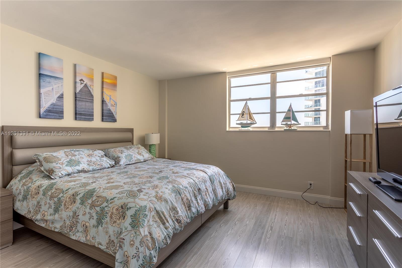 TIDES ON HOLLYWOOD BEACH - Residential Lease