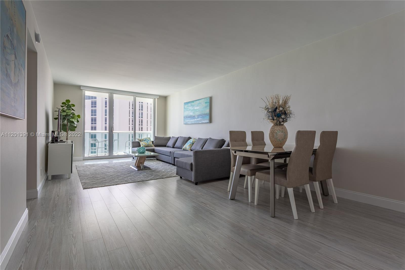 TIDES ON HOLLYWOOD BEACH - Residential Lease