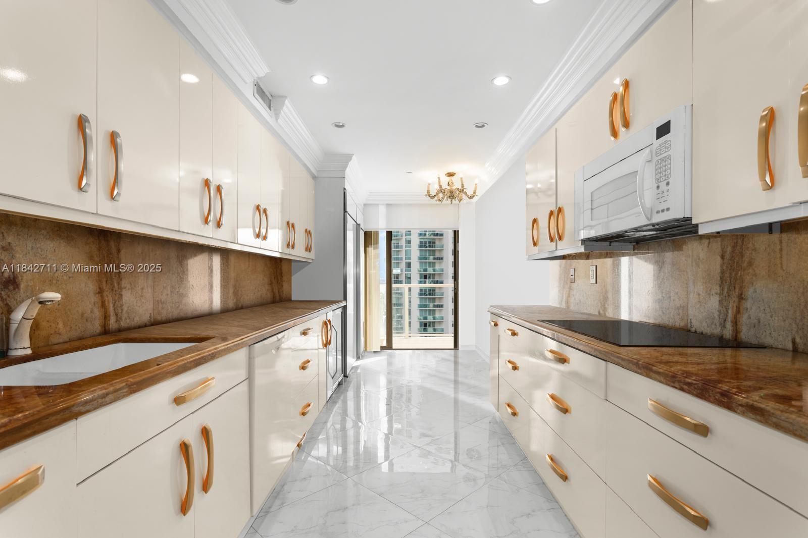 MARINA TOWER CONDO - Residential