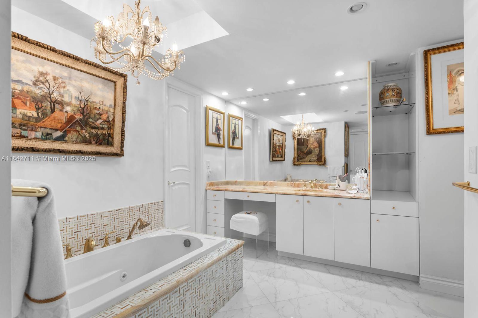 MARINA TOWER CONDO - Residential