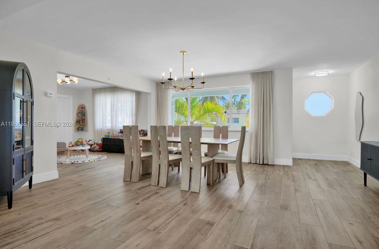 HOLLYWOOD LAKES SECTION - Residential