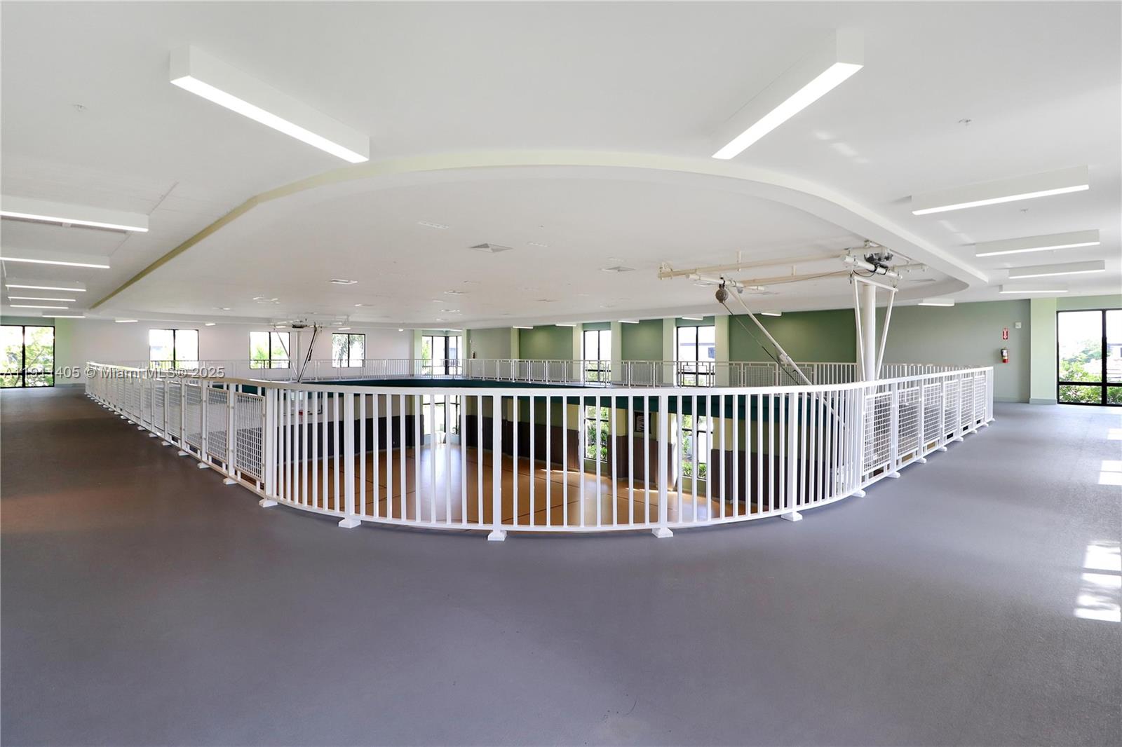 DOWNTOWN DORAL SOUTH PHAS - Residential