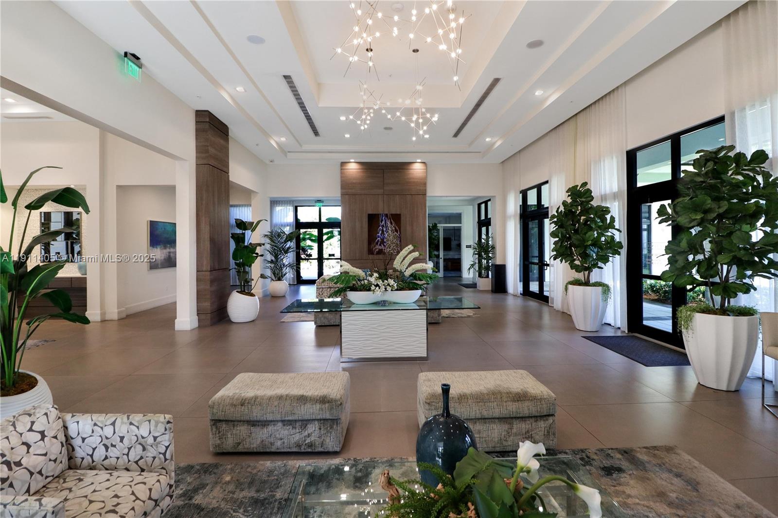 DOWNTOWN DORAL SOUTH PHAS - Residential