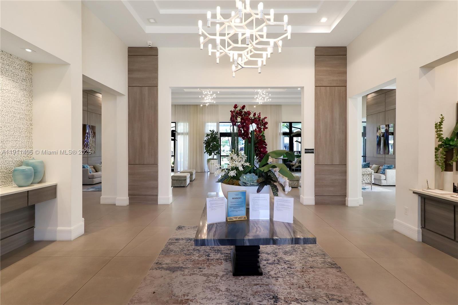 DOWNTOWN DORAL SOUTH PHAS - Residential