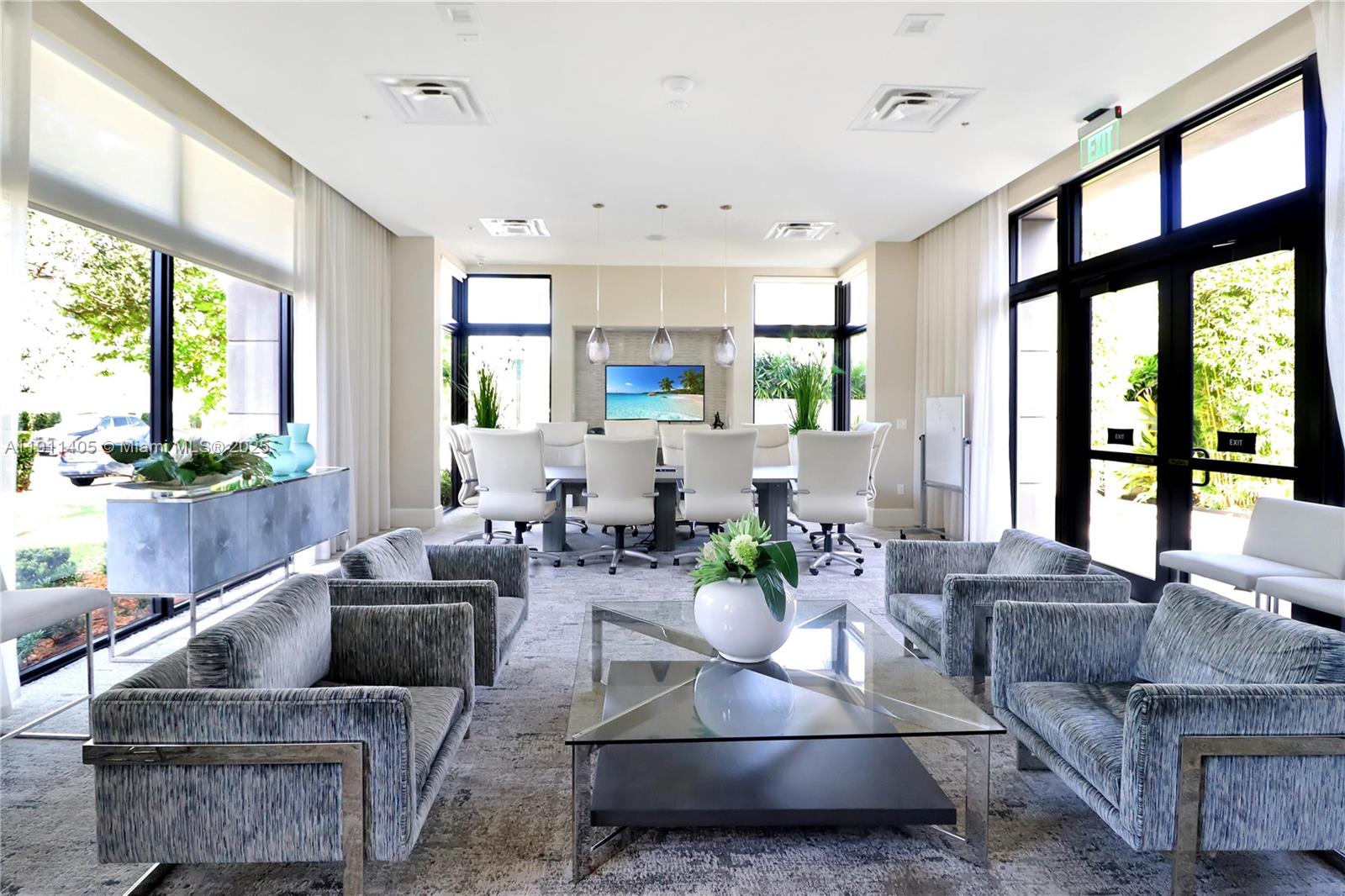 DOWNTOWN DORAL SOUTH PHAS - Residential