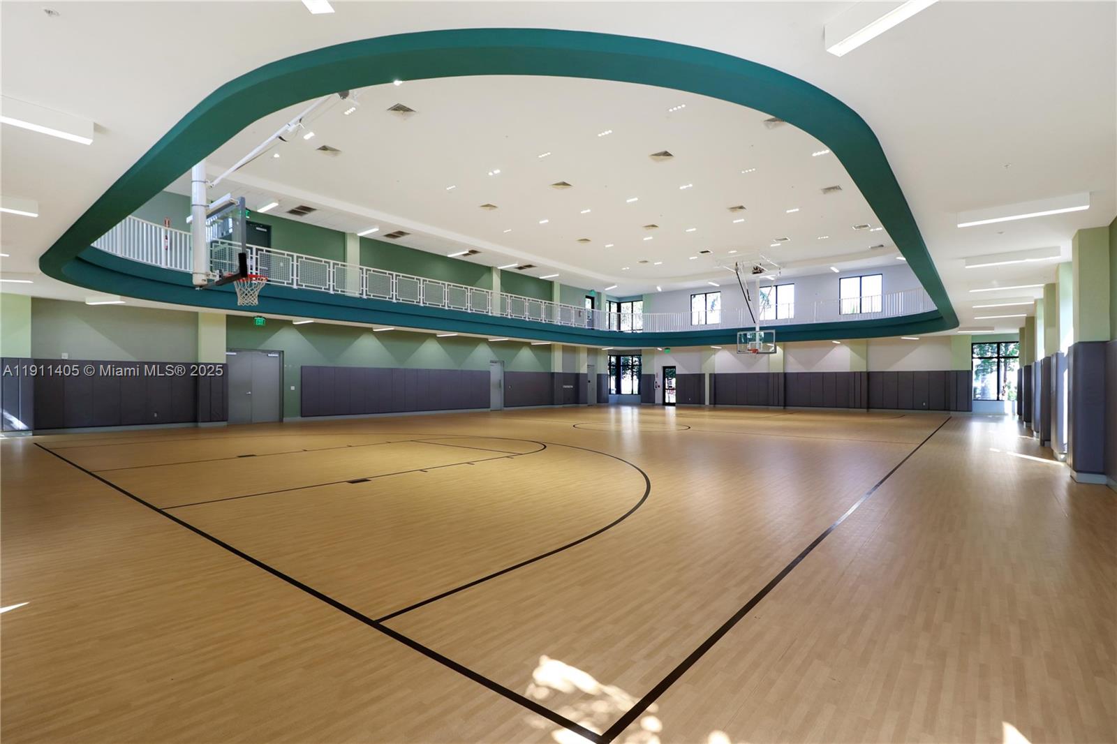 DOWNTOWN DORAL SOUTH PHAS - Residential