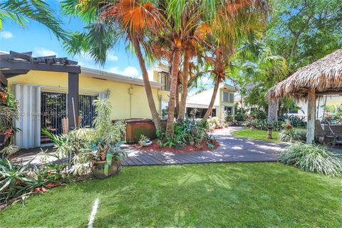 Single Family Residence in Miami FL 2475 209th Ter Ter 33.jpg