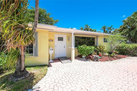 Single Family Residence in Miami FL 2475 209th Ter Ter 5.jpg
