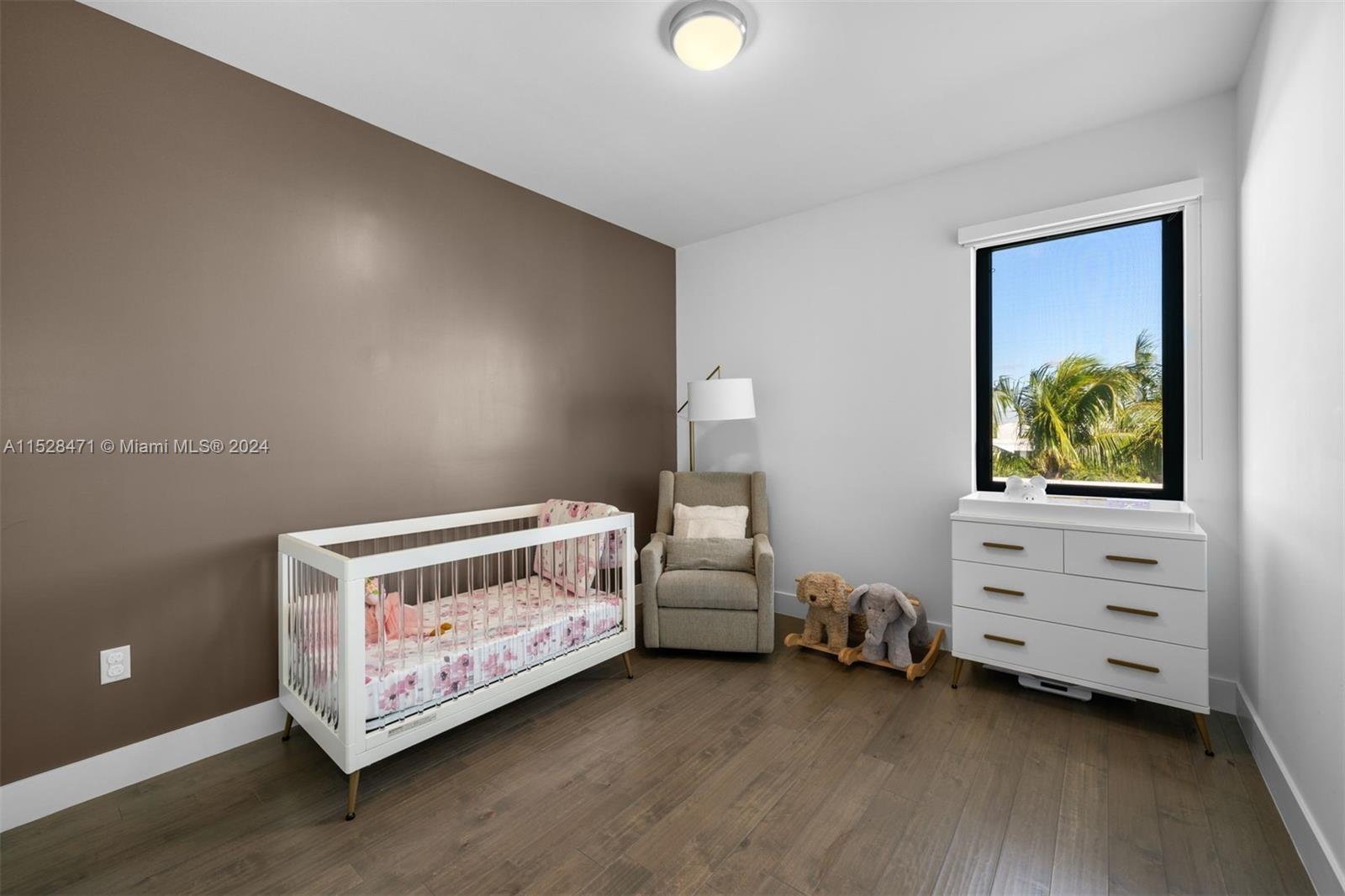 WESTON ESTATES - Residential