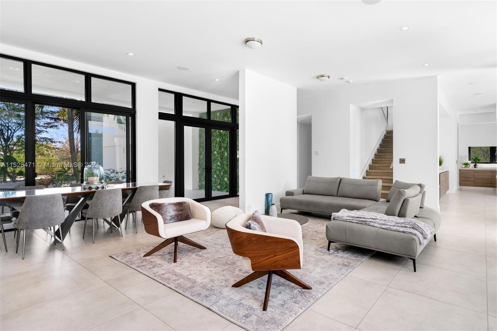 WESTON ESTATES - Residential