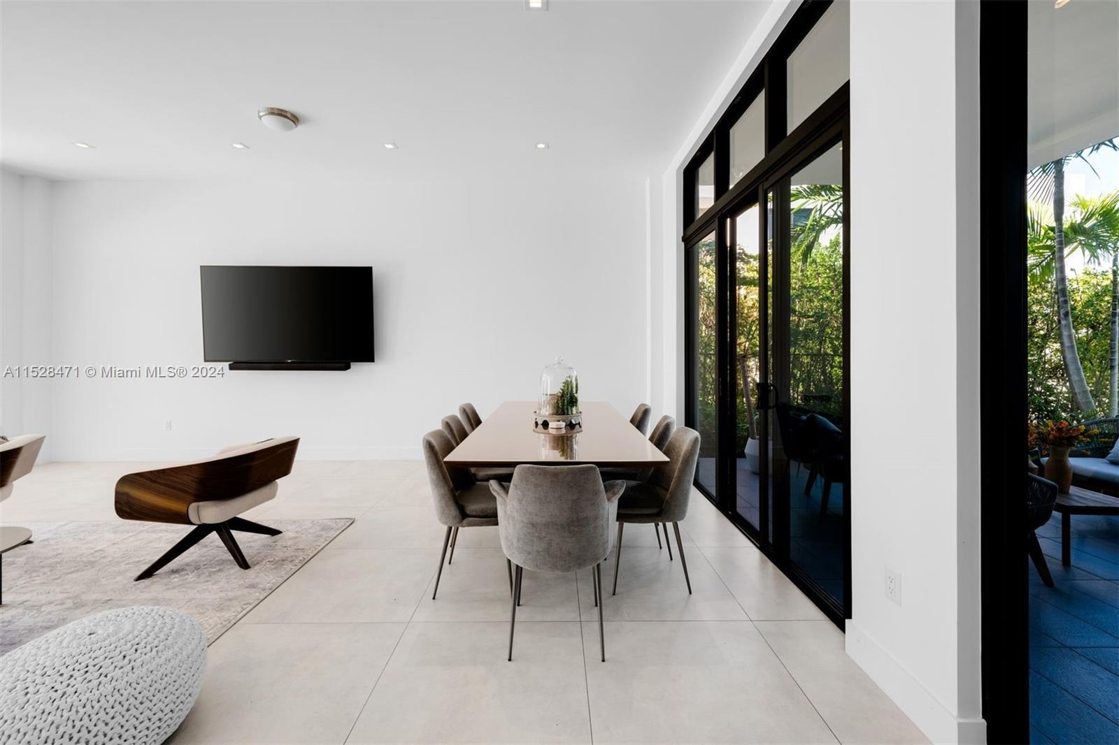 WESTON ESTATES - Residential