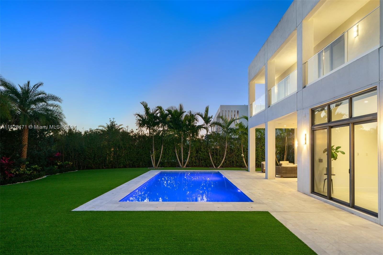 WESTON ESTATES - Residential