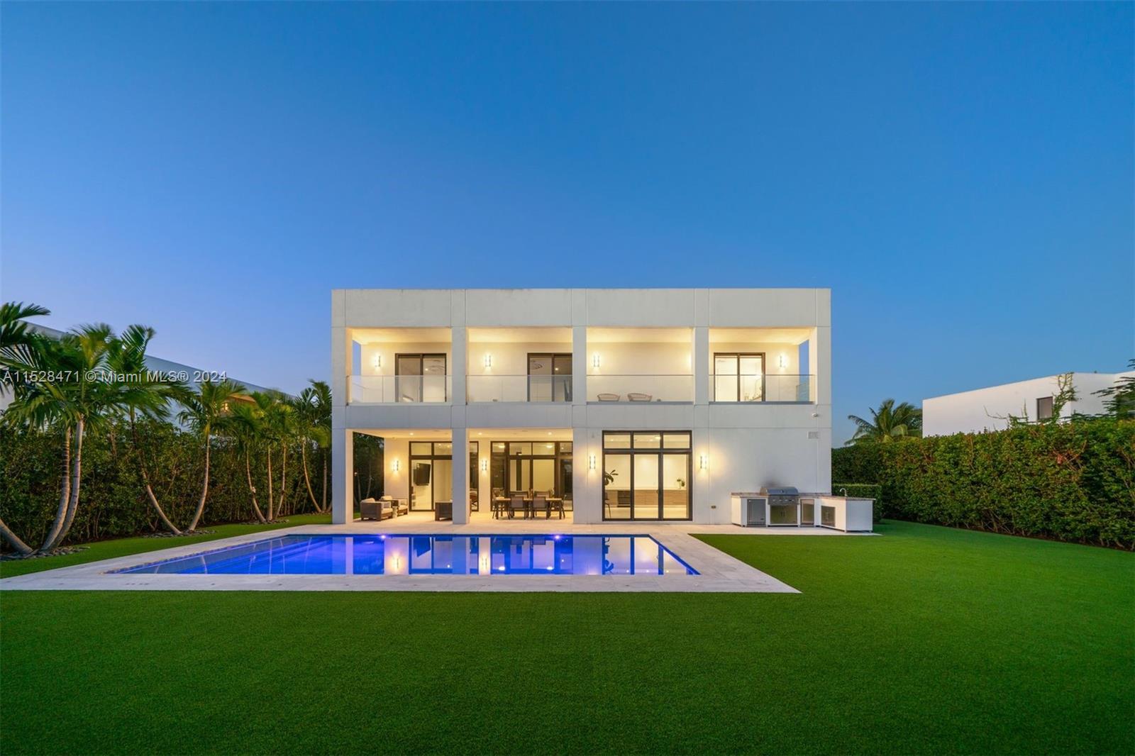 WESTON ESTATES - Residential